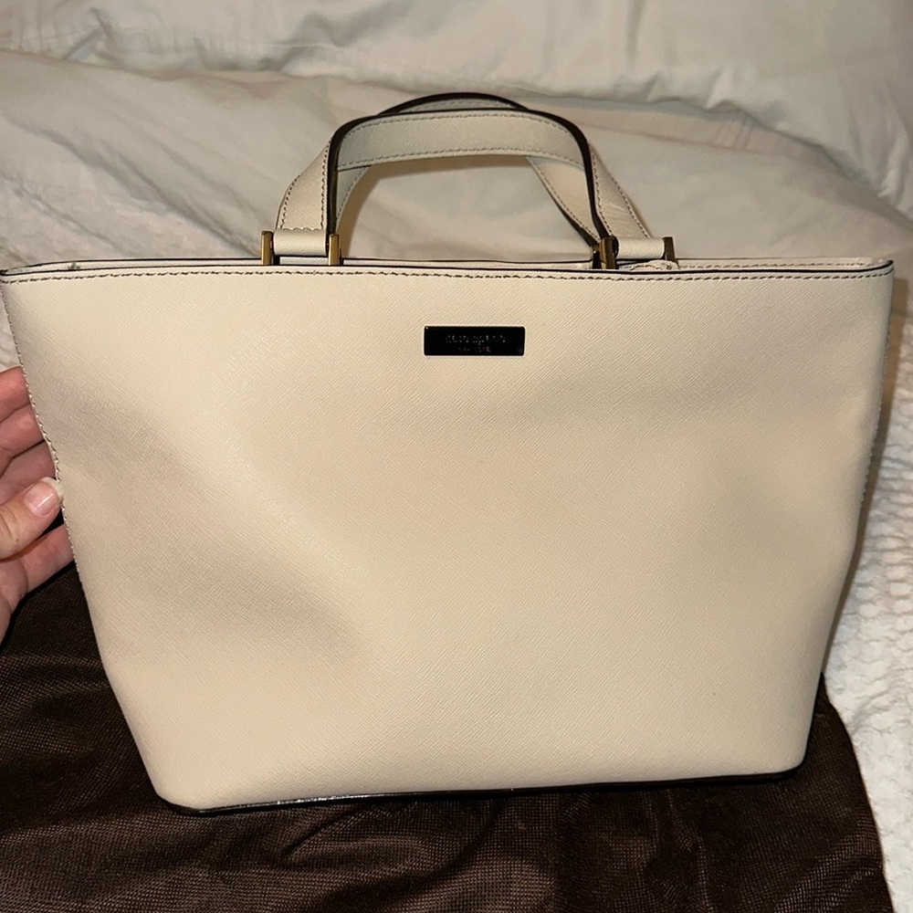 EUC cream colored Kate spade purse